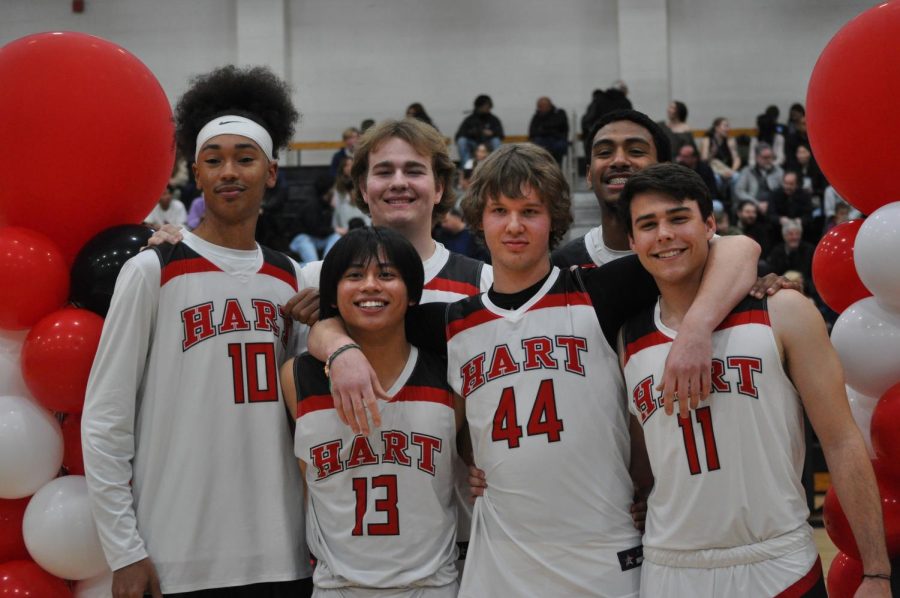 Hart+basketball+teams+head+to+CIF